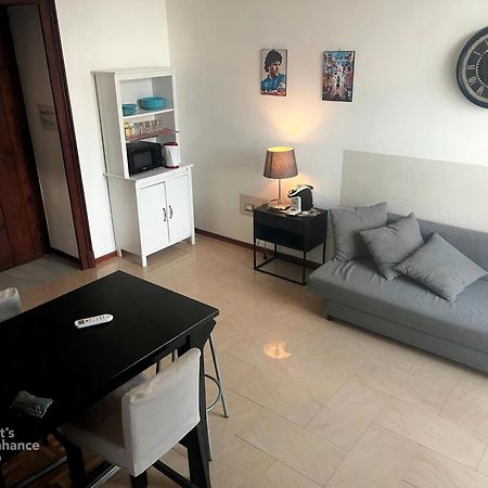La Piazza - Garibaldi 2.6 Apartment เนเปิลส์ ภายนอก รูปภาพ