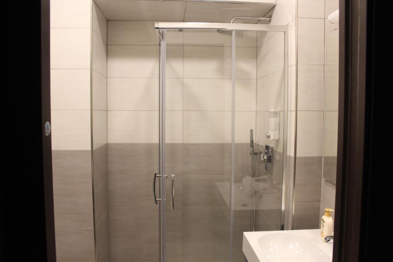 La Piazza - Garibaldi 2.6 Apartment เนเปิลส์ ภายนอก รูปภาพ