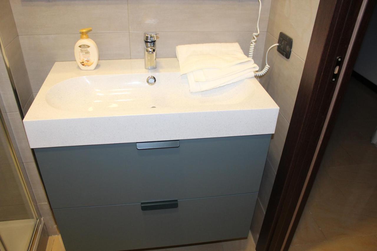 La Piazza - Garibaldi 2.6 Apartment เนเปิลส์ ภายนอก รูปภาพ