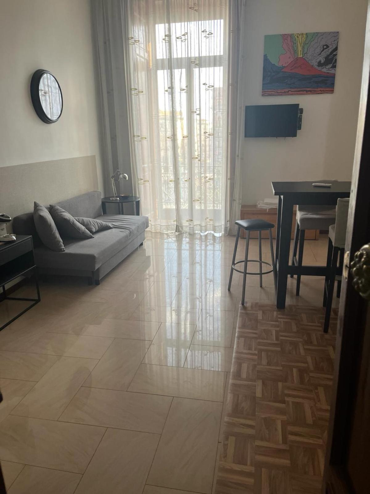 La Piazza - Garibaldi 2.6 Apartment เนเปิลส์ ภายนอก รูปภาพ