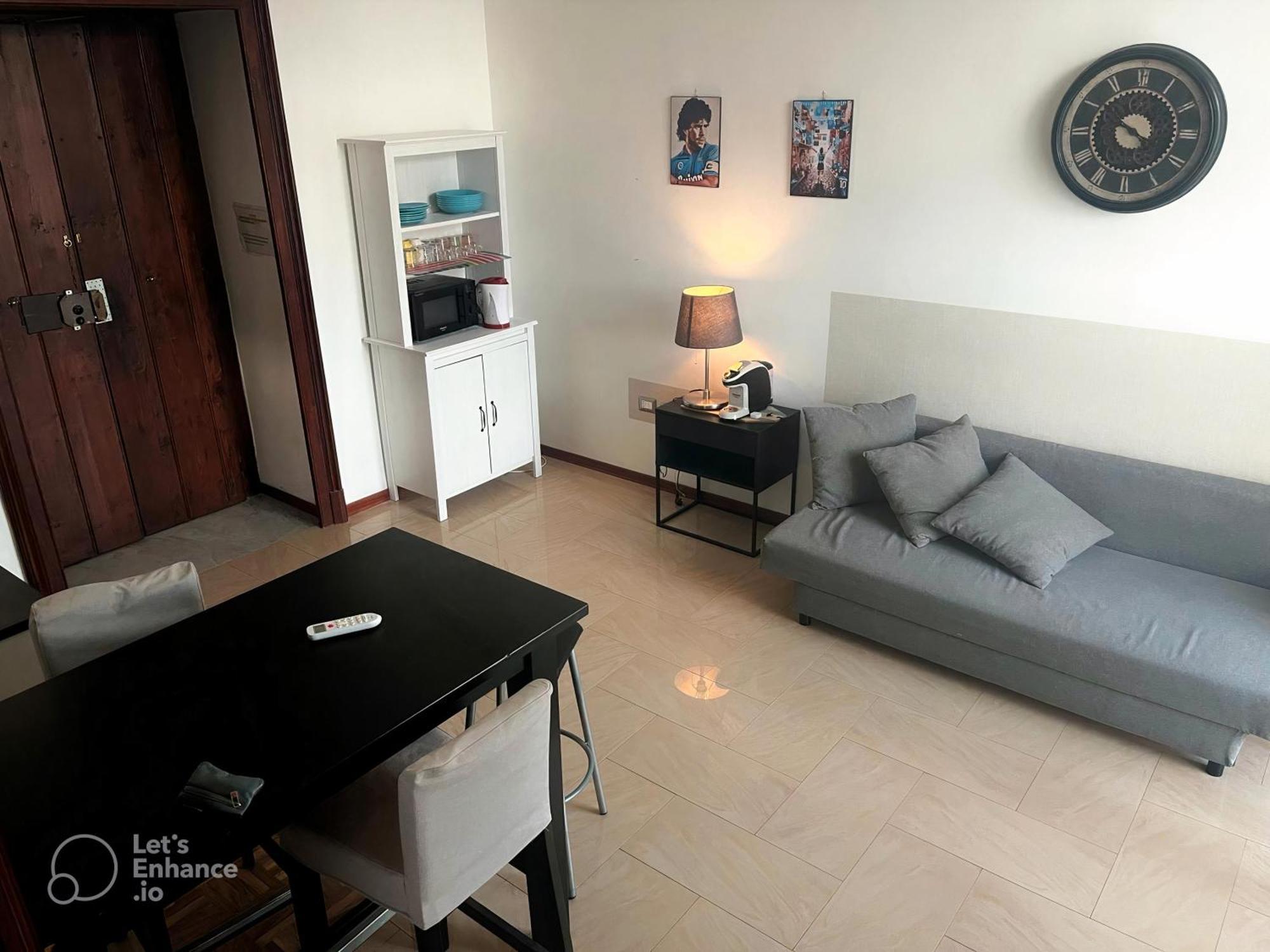 La Piazza - Garibaldi 2.6 Apartment เนเปิลส์ ภายนอก รูปภาพ